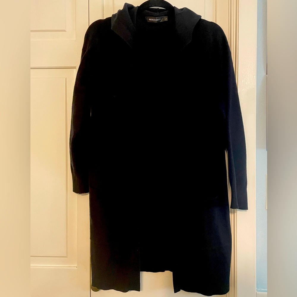 Merokeety mid length hooded knit cardigan, size large.